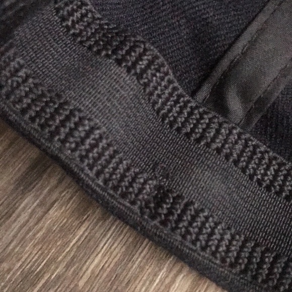 DC Flexfit Hat Black White Logo - Picture 6 of 7